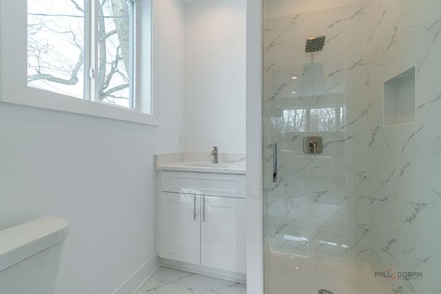 1061 Green Bay Road, Lake Bluff, IL 60044