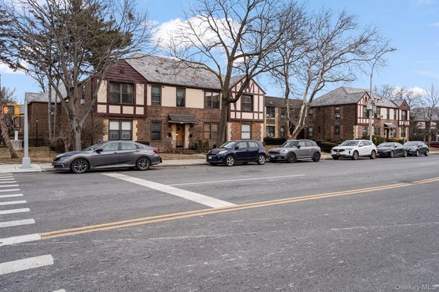 77-15 Ditmars Boulevard B2, Jackson Heights, NY 11370