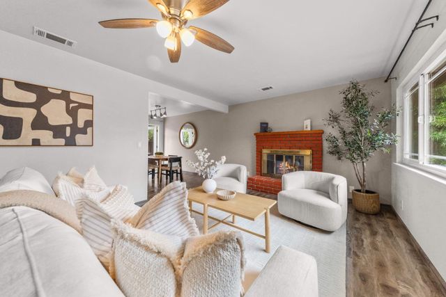 670 W Rincon Avenue, Campbell, CA 95008