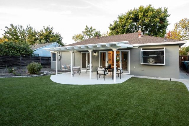 4072 Sutherland Drive, Palo Alto, CA 94303