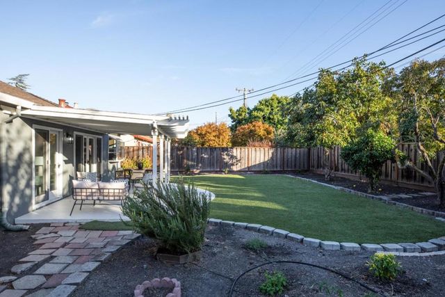 4072 Sutherland Drive, Palo Alto, CA 94303