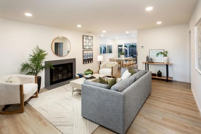 4072 Sutherland Drive, Palo Alto, CA 94303