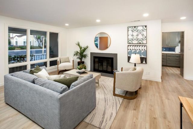 4072 Sutherland Drive, Palo Alto, CA 94303