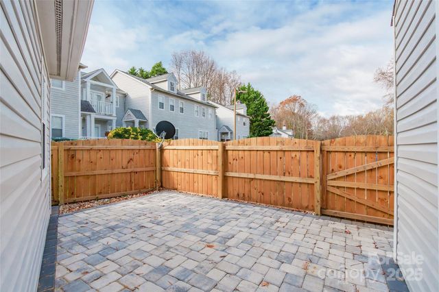 7320 Meadow Glen Drive, Mint Hill, NC 28227