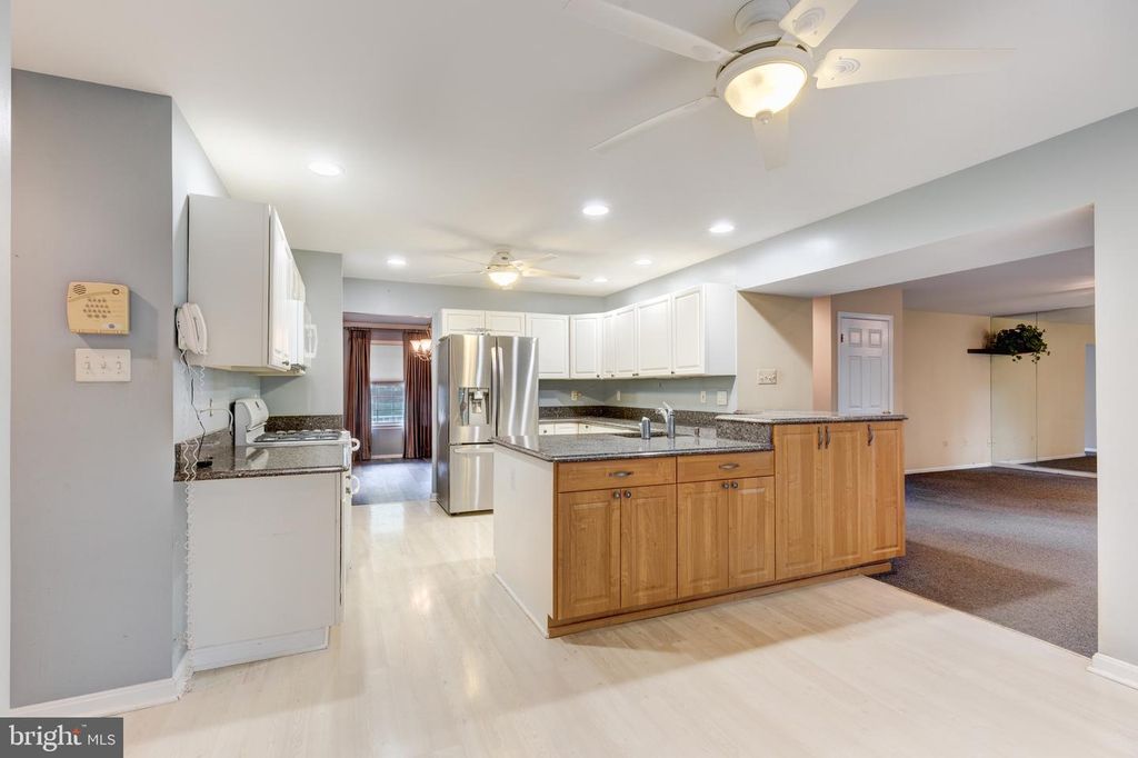 Image 19 of property listing at 17 GOLDEN GRASS CT, Owings Mills, MD 21117