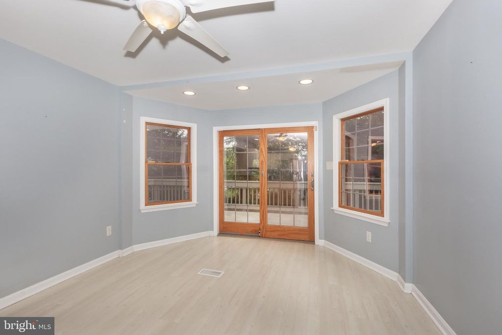 Image 20 of property listing at 17 GOLDEN GRASS CT, Owings Mills, MD 21117