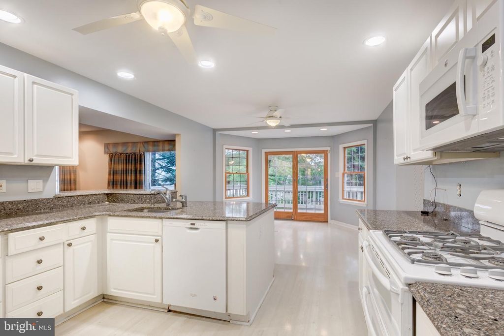 Image 23 of property listing at 17 GOLDEN GRASS CT, Owings Mills, MD 21117