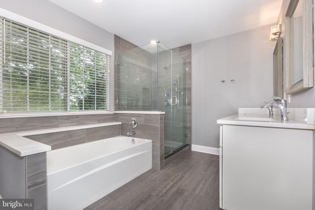 Image 35 of property listing at 17 GOLDEN GRASS CT, Owings Mills, MD 21117