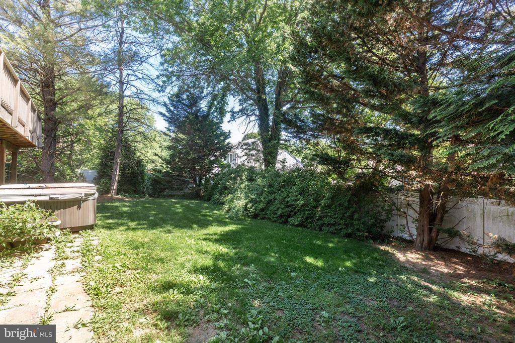 Image 71 of property listing at 17 GOLDEN GRASS CT, Owings Mills, MD 21117