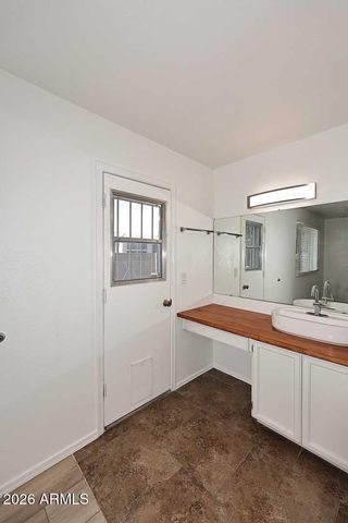 17236 N 1ST Place, Phoenix, AZ 85022