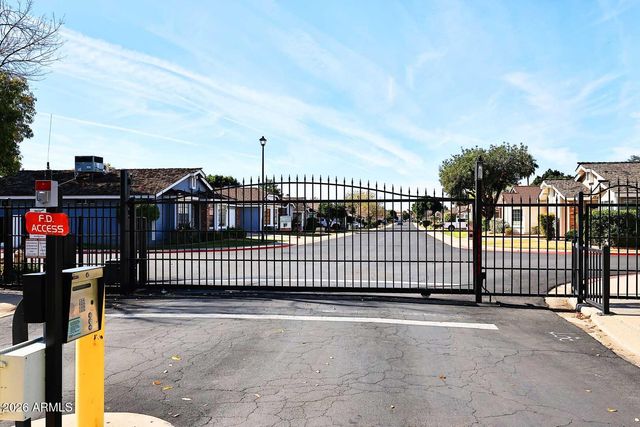 17236 N 1ST Place, Phoenix, AZ 85022