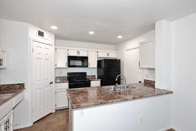 17236 N 1ST Place, Phoenix, AZ 85022