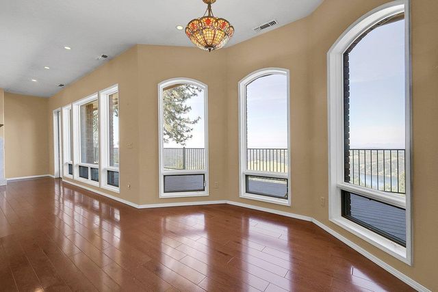 12688 Turkey Point Cir, Penn Valley, CA 95946
