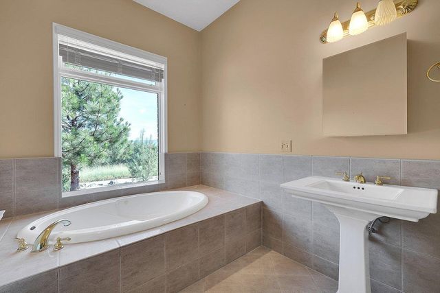 12688 Turkey Point Cir, Penn Valley, CA 95946