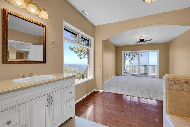 12688 Turkey Point Cir, Penn Valley, CA 95946