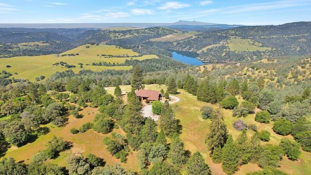 12688 Turkey Point Cir, Penn Valley, CA 95946