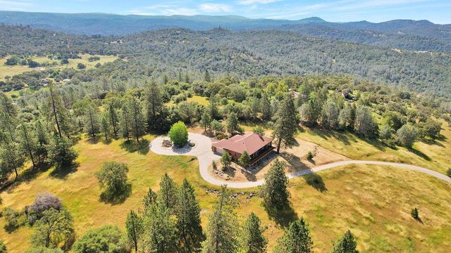 12688 Turkey Point Cir, Penn Valley, CA 95946