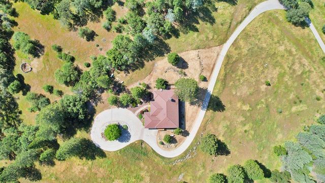 12688 Turkey Point Cir, Penn Valley, CA 95946