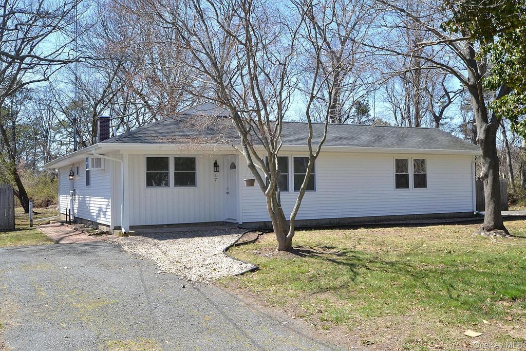 47 Grand Avenue, Shirley, NY 11967