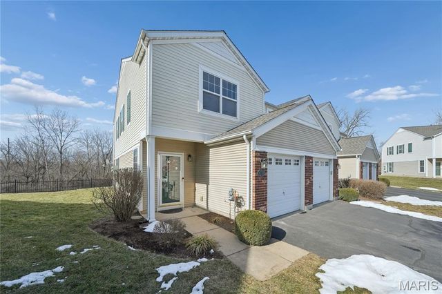 4887 Heritage Heights Circle, Hazelwood, MO 63042