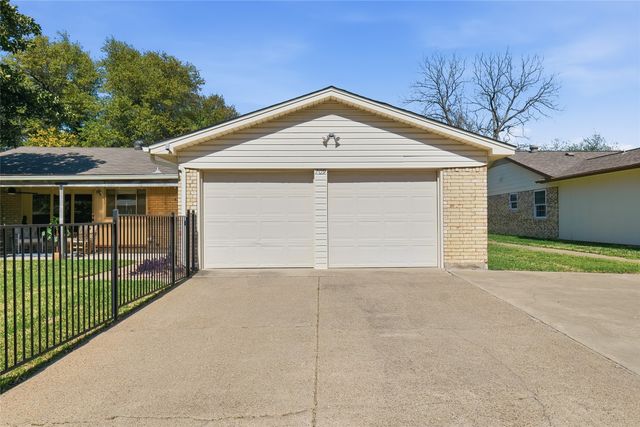 709 Colonial Drive, Garland, TX 75043