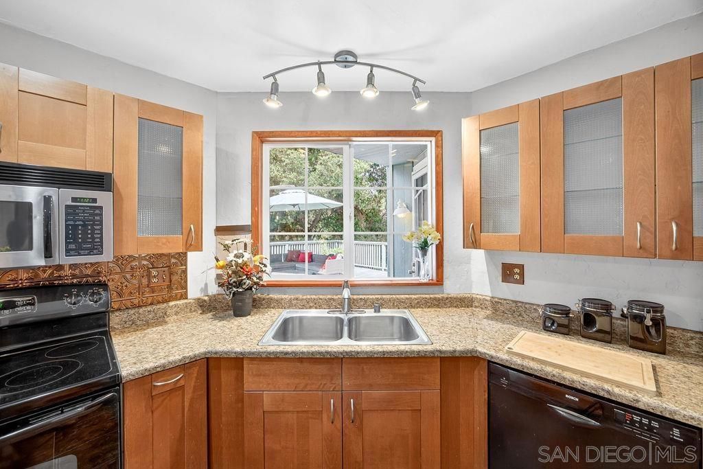 Image 18 of property listing at 8975 Lawrence Welk Dr SPC 451 451, Escondido, CA 92026