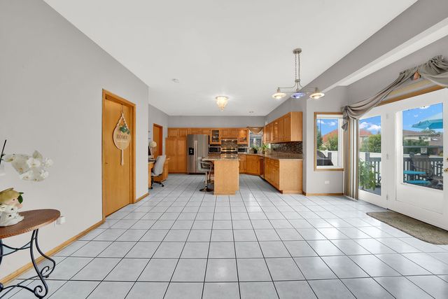 10745 Lockwood Avenue, Oak Lawn, IL 60453