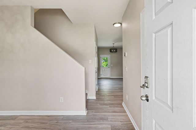 2233 Bee Hive Dr, Columbia, TN 38401