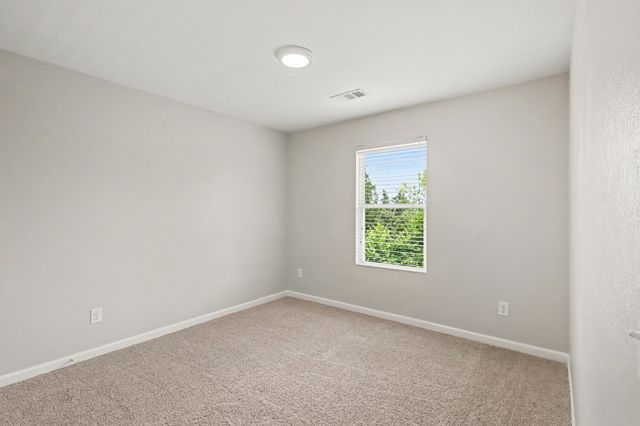 2233 Bee Hive Dr, Columbia, TN 38401