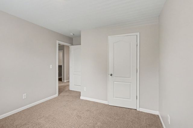 2233 Bee Hive Dr, Columbia, TN 38401