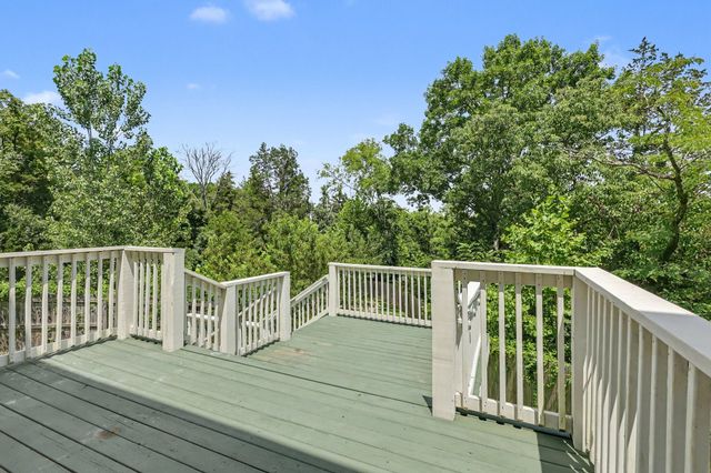 2233 Bee Hive Dr, Columbia, TN 38401