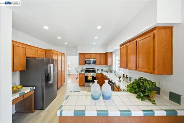 2441 Johns Way, Antioch, CA 94531