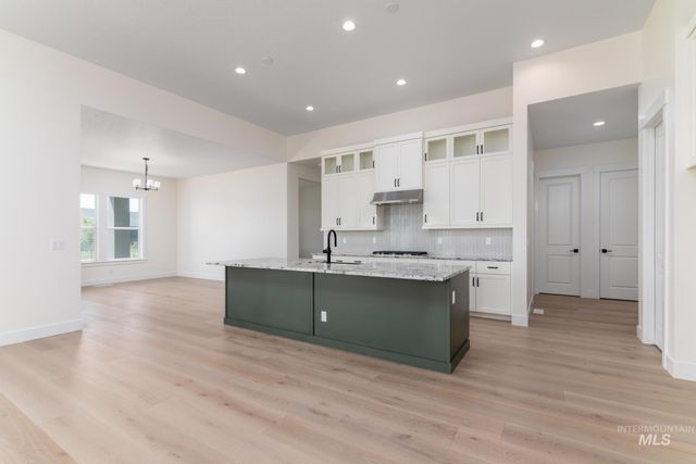 6720 W Velino Ct, Eagle, ID 83616