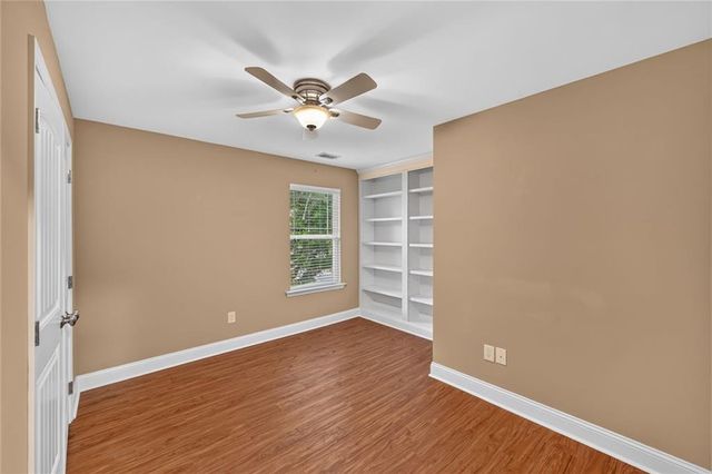 301 Stream Side Pass, Woodstock, GA 30188