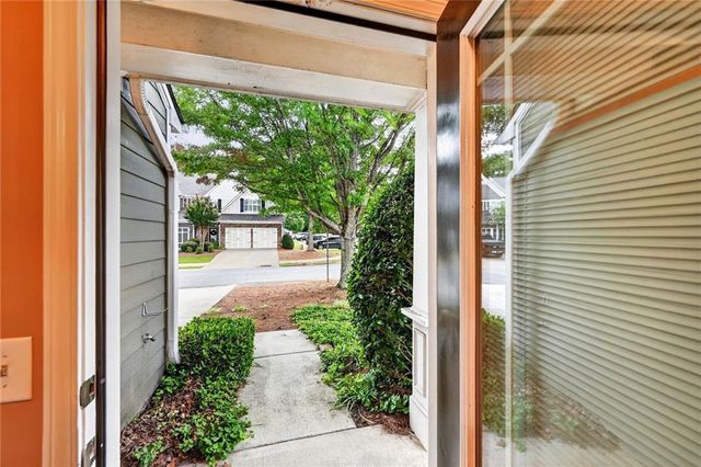 301 Stream Side Pass, Woodstock, GA 30188