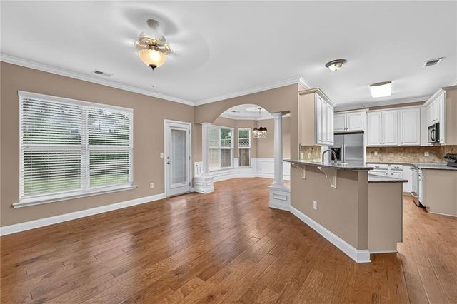 301 Stream Side Pass, Woodstock, GA 30188
