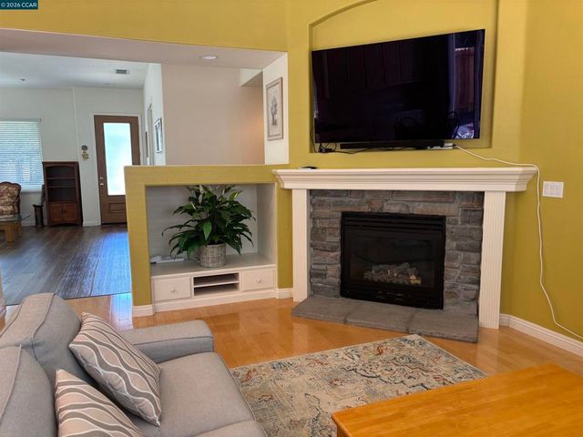1061 Somersby Way, Brentwood, CA 94513
