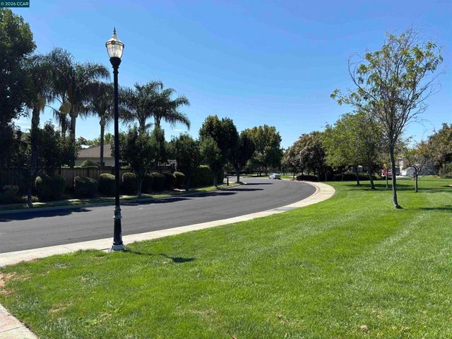 1061 Somersby Way, Brentwood, CA 94513