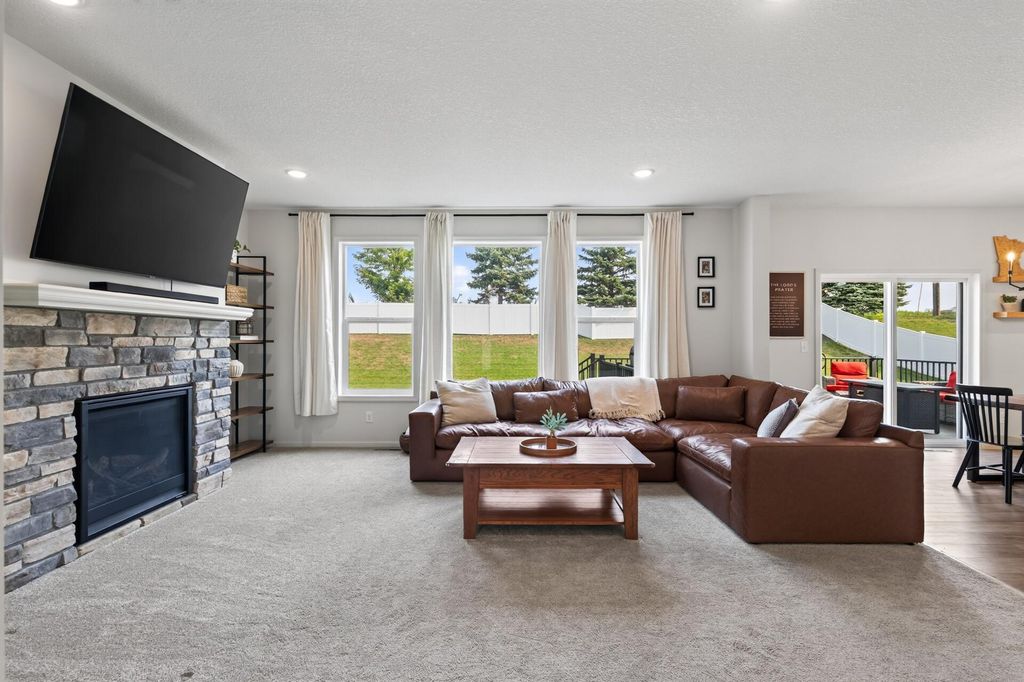 972 Forest Edge Circle, Jordan, MN 55352 — photo 5