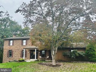 1121 DRY POWDER CIR, Mechanicsburg, PA 17050