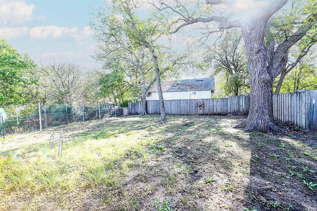 307 Rock Street, Bowie, TX 76230