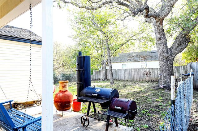 307 Rock Street, Bowie, TX 76230