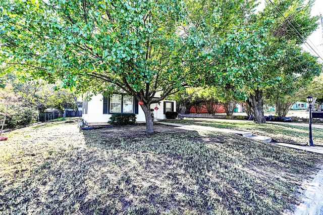 307 Rock Street, Bowie, TX 76230