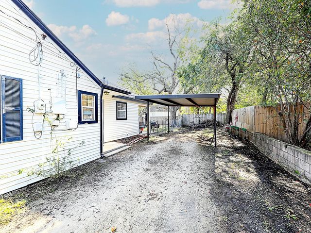 307 Rock Street, Bowie, TX 76230