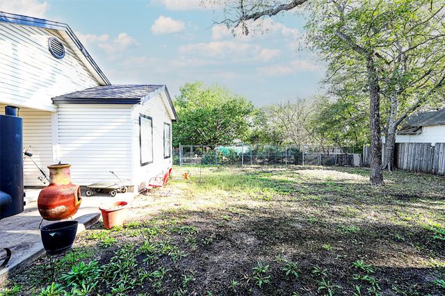 307 Rock Street, Bowie, TX 76230