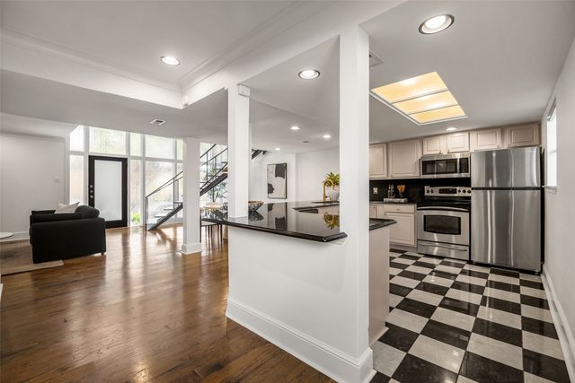 10221 Regal Oaks Drive 10221, Dallas, TX 75230