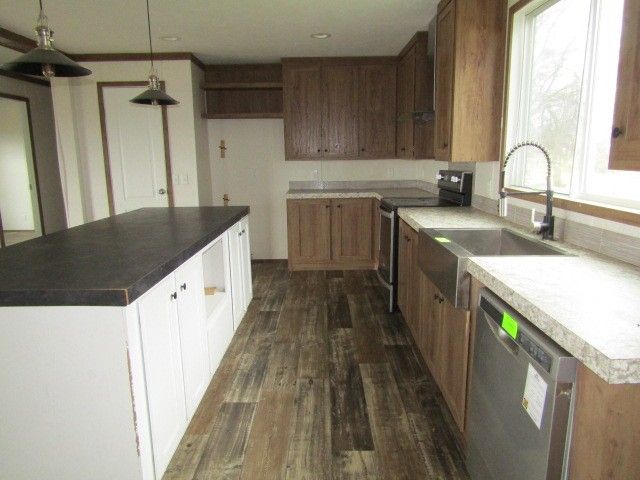 9578 Sunrise Rd, Red Boiling Springs, TN 37150