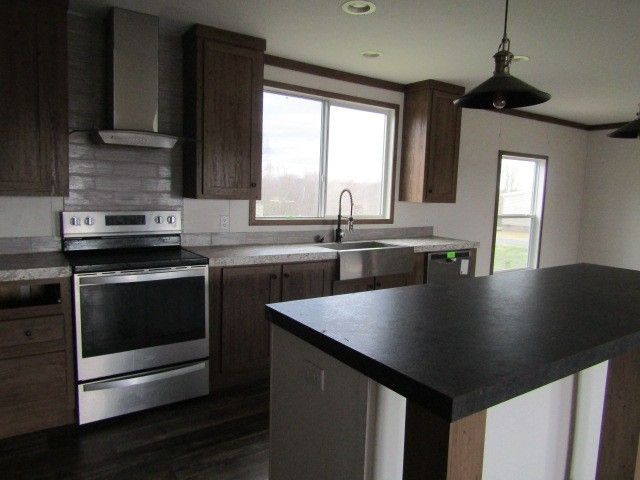 9578 Sunrise Rd, Red Boiling Springs, TN 37150