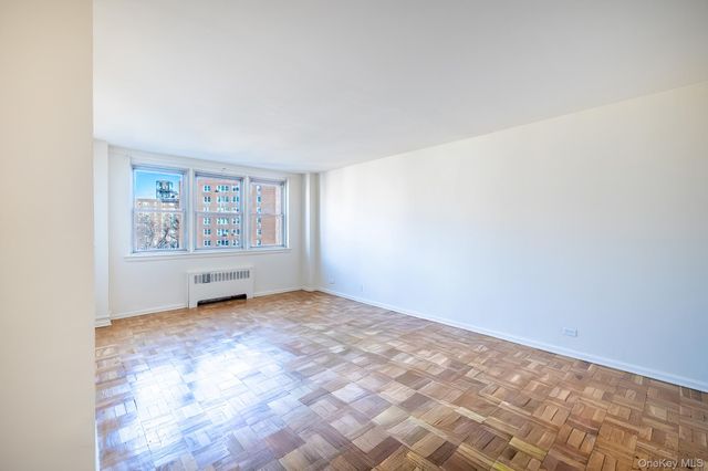 25 Knolls Crescent 9E, Bronx, NY 10463