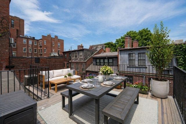 53 Mount Vernon St II, Boston, MA 02108